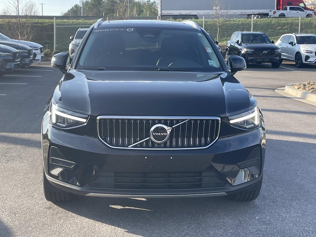 Certified 2025 Volvo XC40 B5 AWD Core Bright Theme Sport Utility