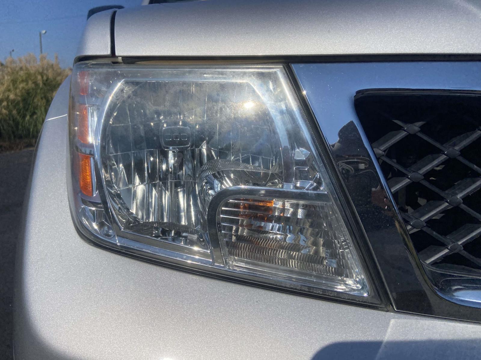 2019 Nissan Frontier SV Crew Cab photo 4