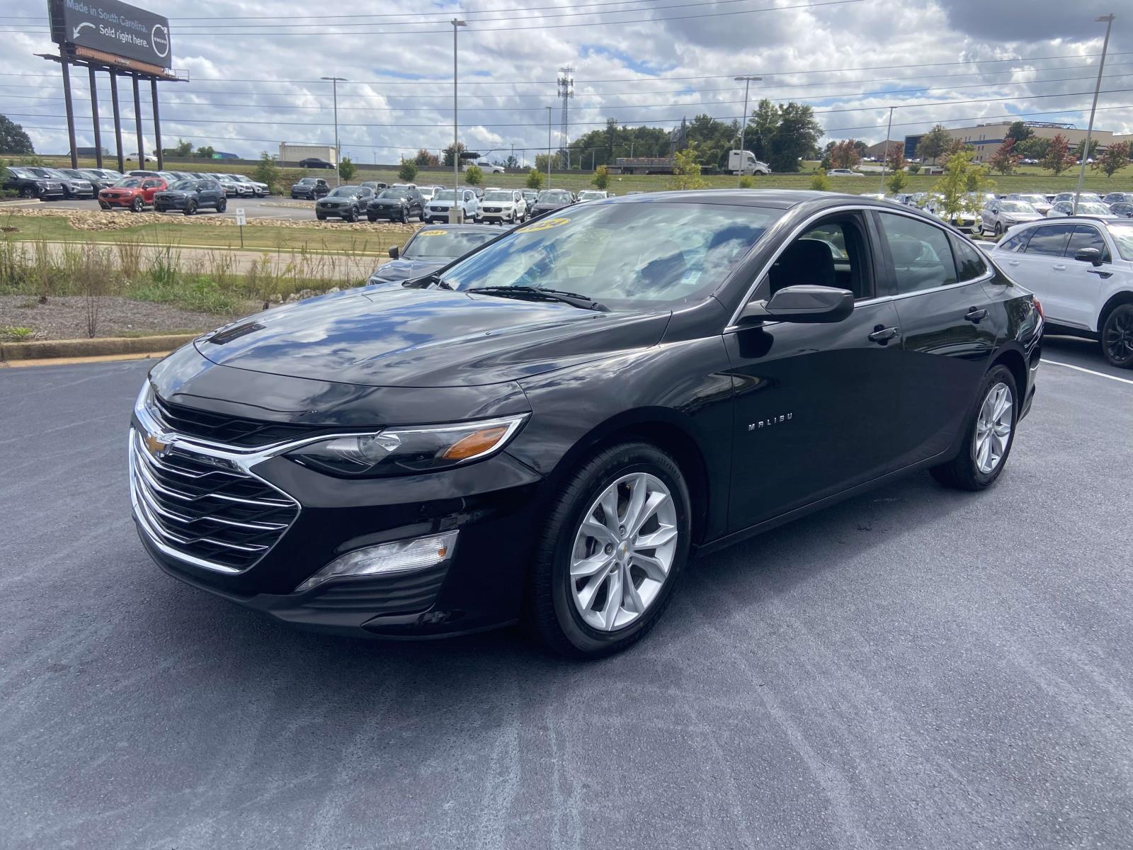 2024 Chevrolet Malibu 1LT photo 3