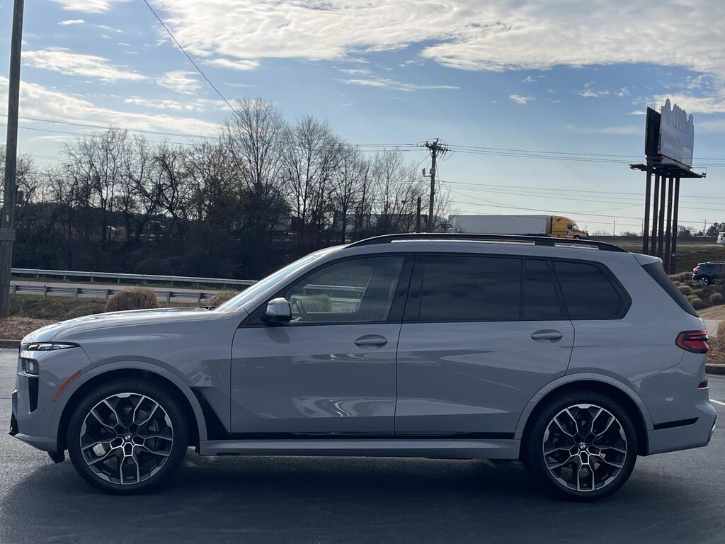 Used 2024 BMW X7 xDrive40i Sports Activity Vehicle Sport Utility
