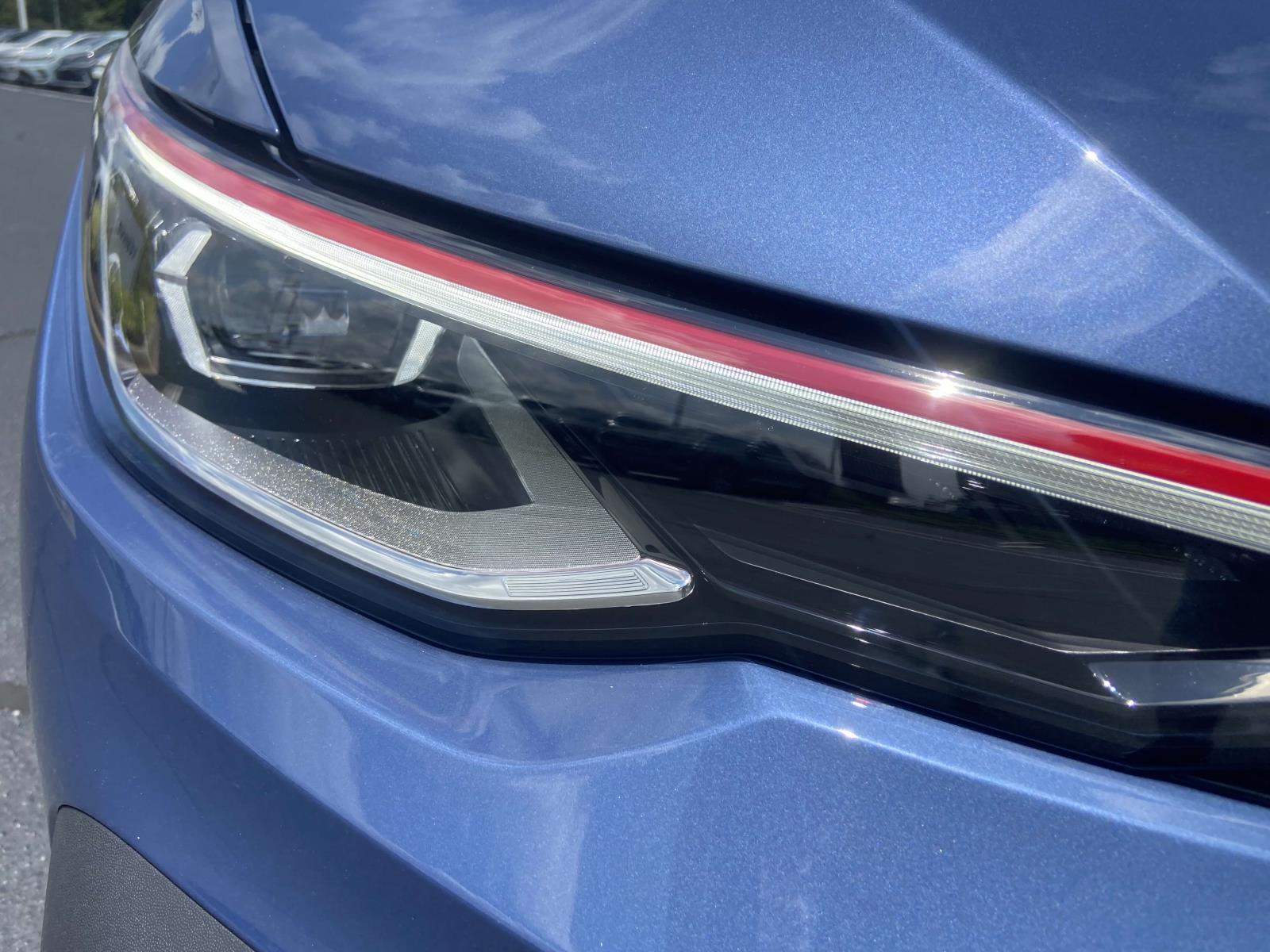 2025 Volkswagen Golf GTI SE photo 3