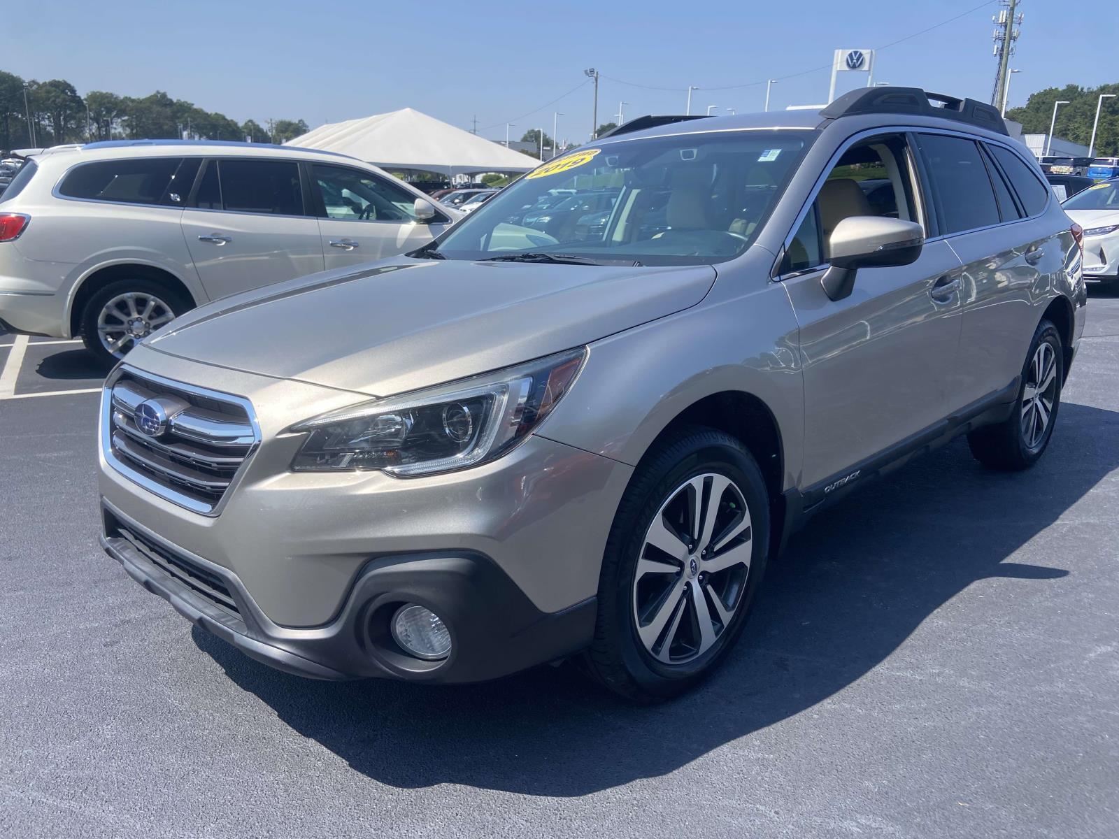 2019 Subaru Outback 3.6R Limited photo 2