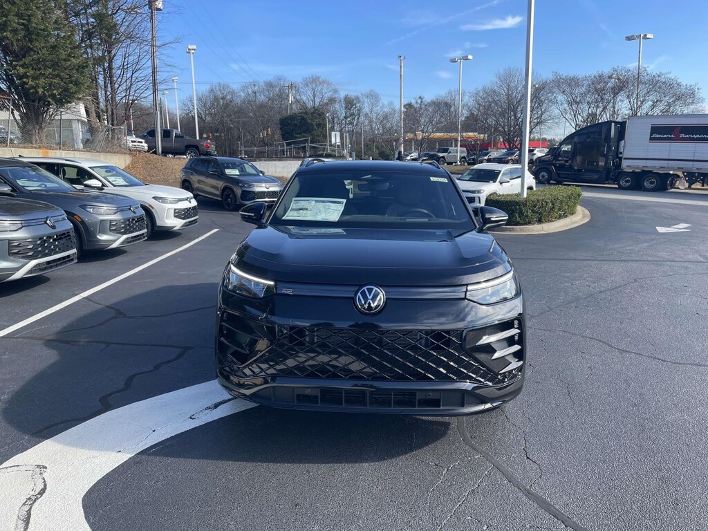 New 2026 Volkswagen Tiguan 2.0T SE R-Line Black FWD Sport Utility