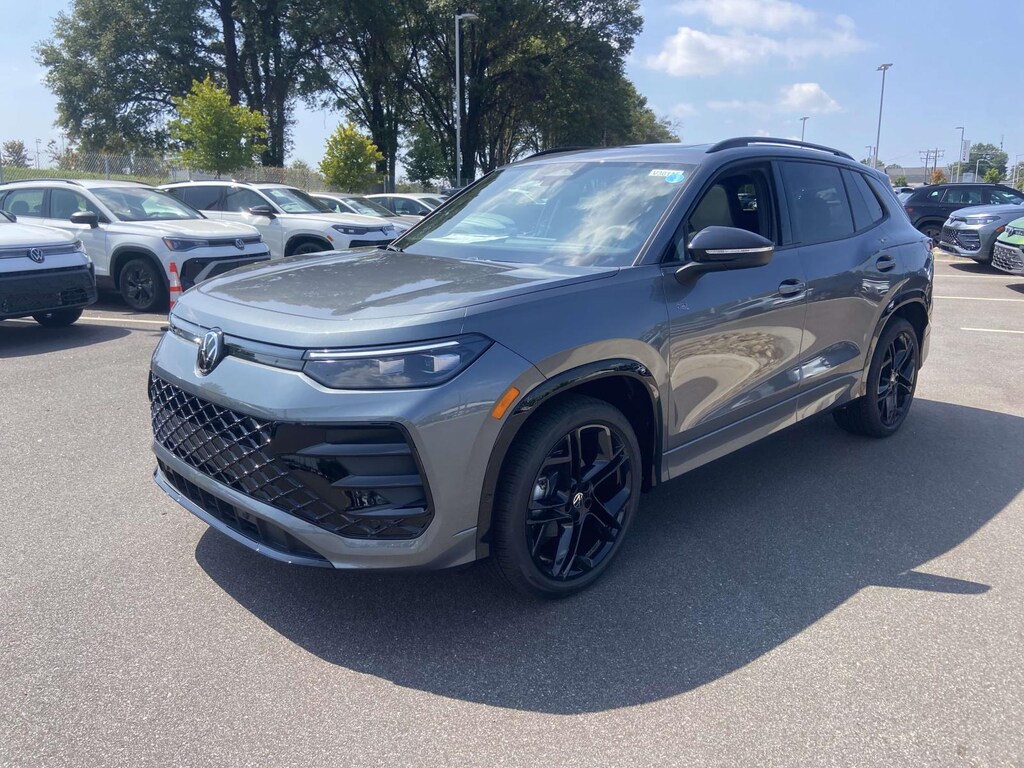 New 2025 Volkswagen Tiguan 2.0T SE R-Line Black Sport Utility