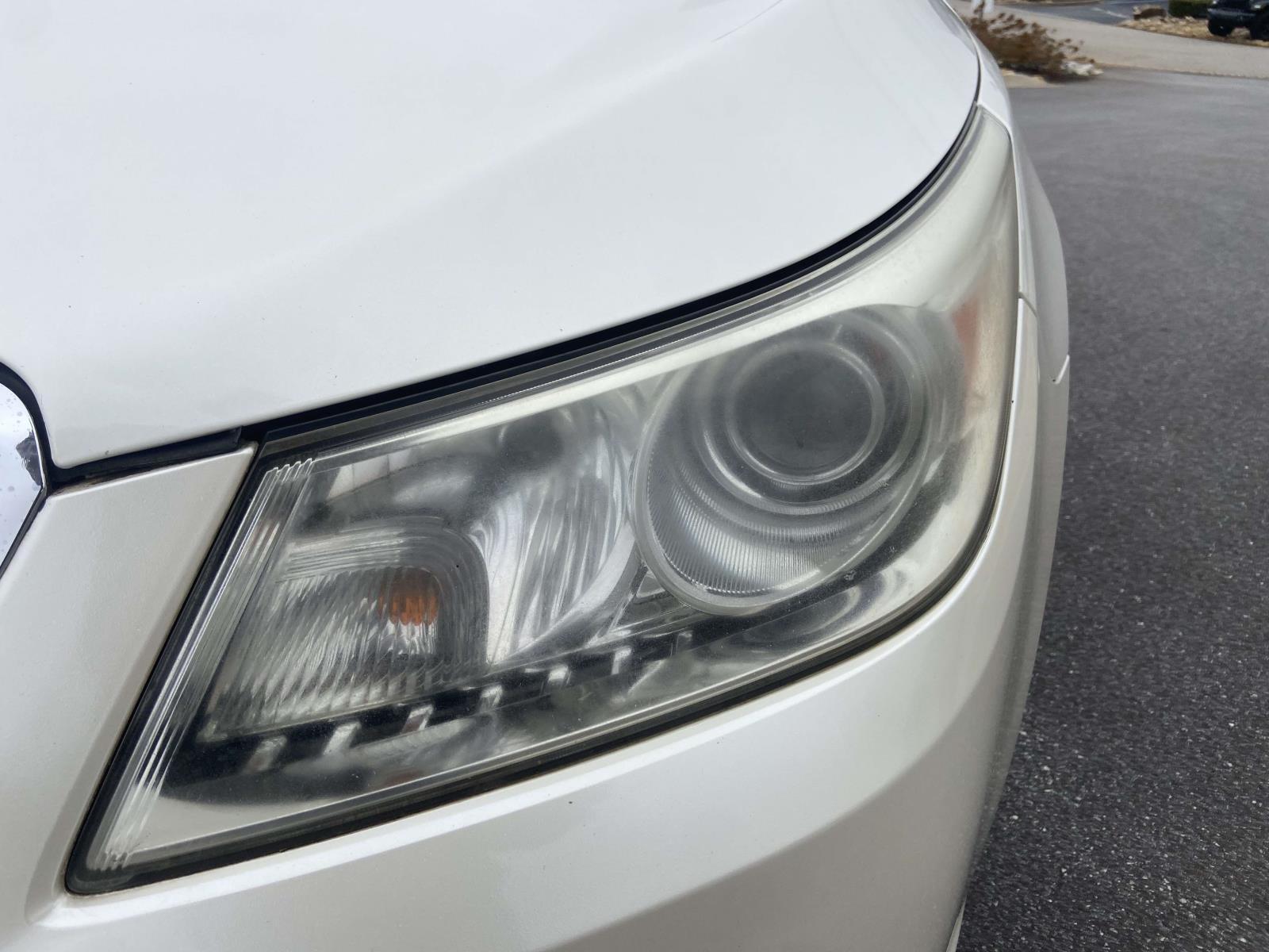 2011 Buick LaCrosse CXS photo 4