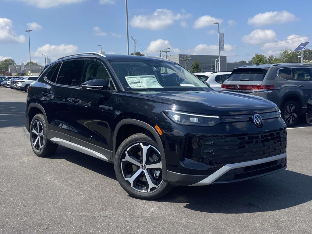 New 2025 Volkswagen Tiguan 2.0T SE Sport Utility