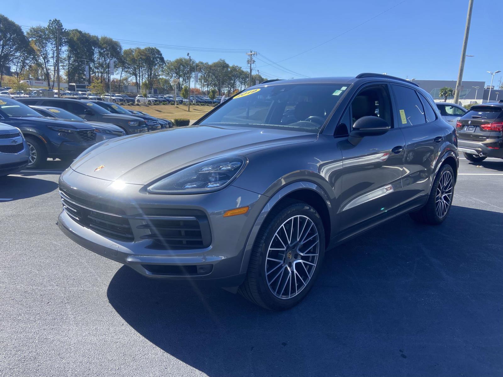 2019 Porsche Cayenne Base photo 3