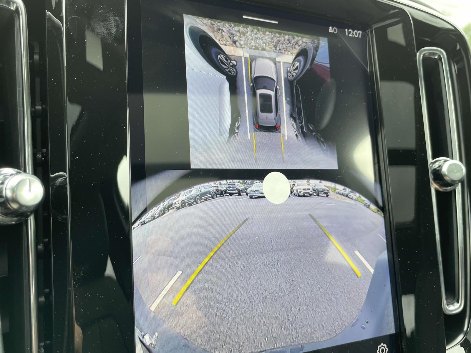 2025 Volvo XC40 Ultra - Photo 31