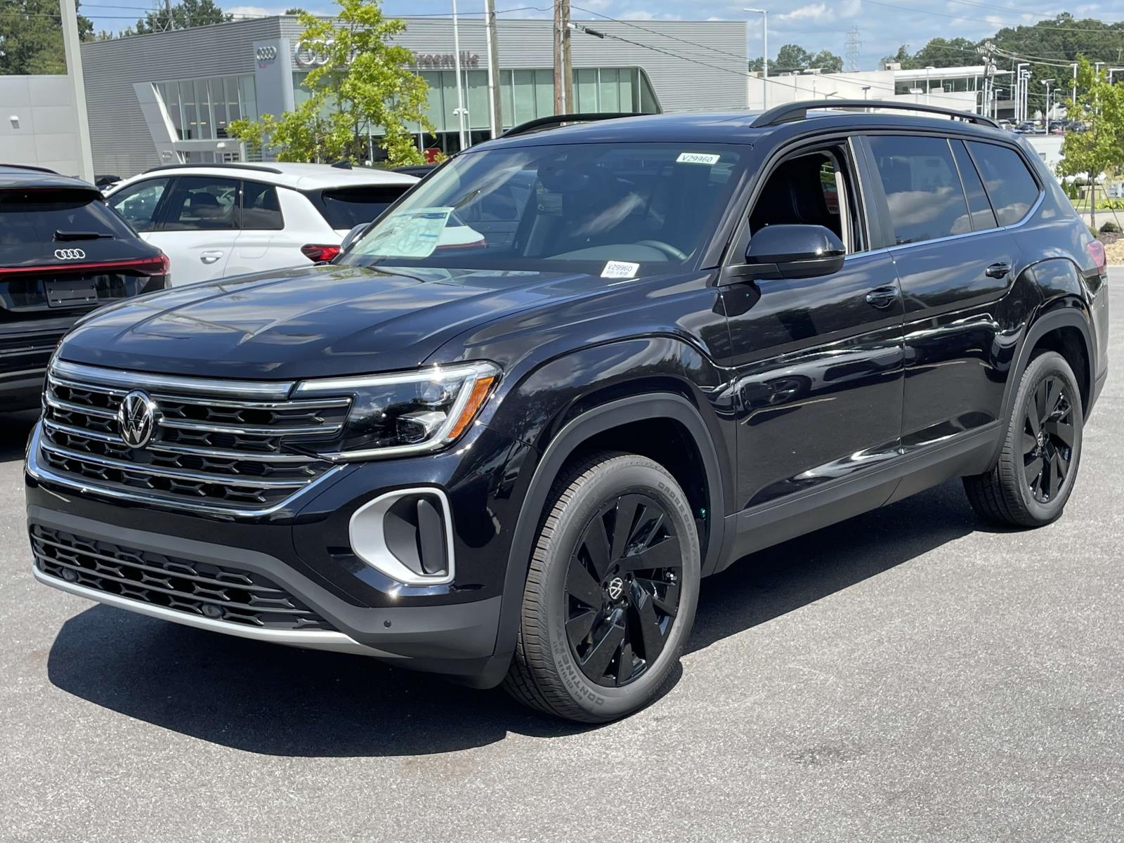 2026 Volkswagen Atlas SE Technology photo 3