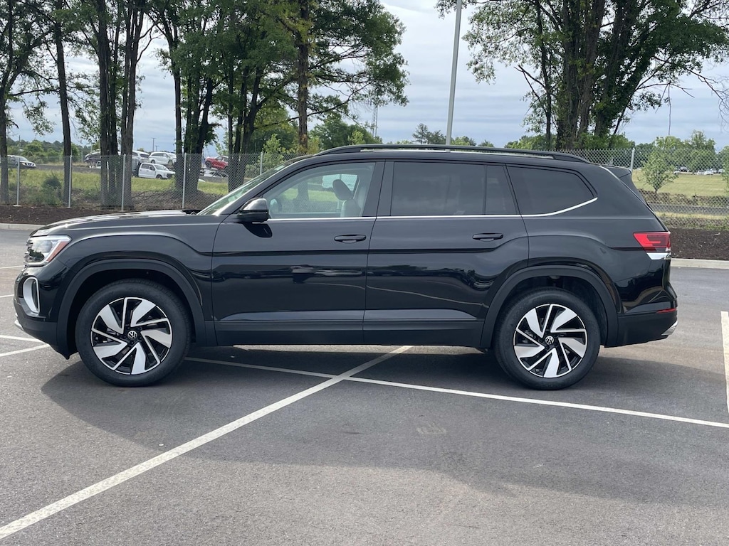 New 2026 Volkswagen Atlas 2.0T SE w/Technology Sport Utility