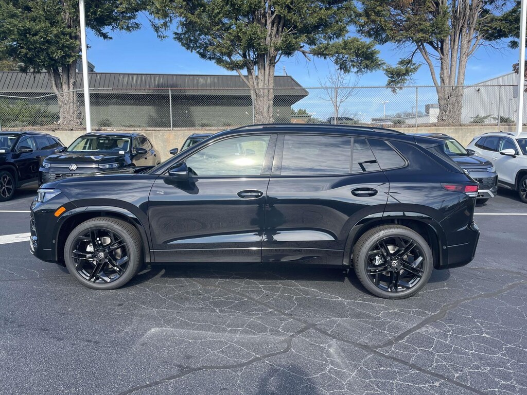 New 2026 Volkswagen Tiguan 2.0T SE R-Line Black FWD Sport Utility