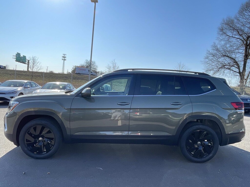 New 2026 Volkswagen Atlas 2.0T SE w/Technology FWD Sport Utility