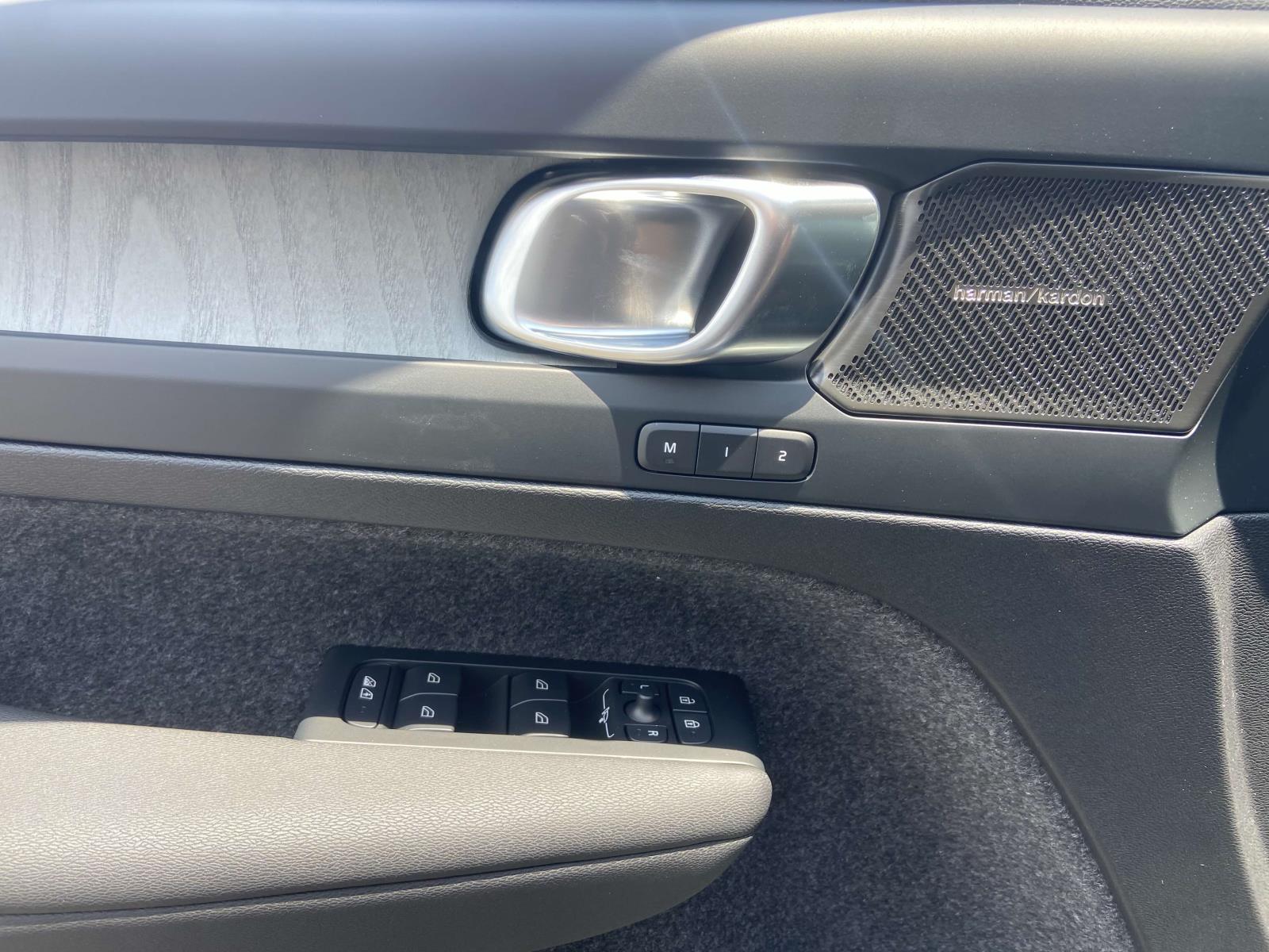 2026 Volvo XC40 Ultra - Photo 20