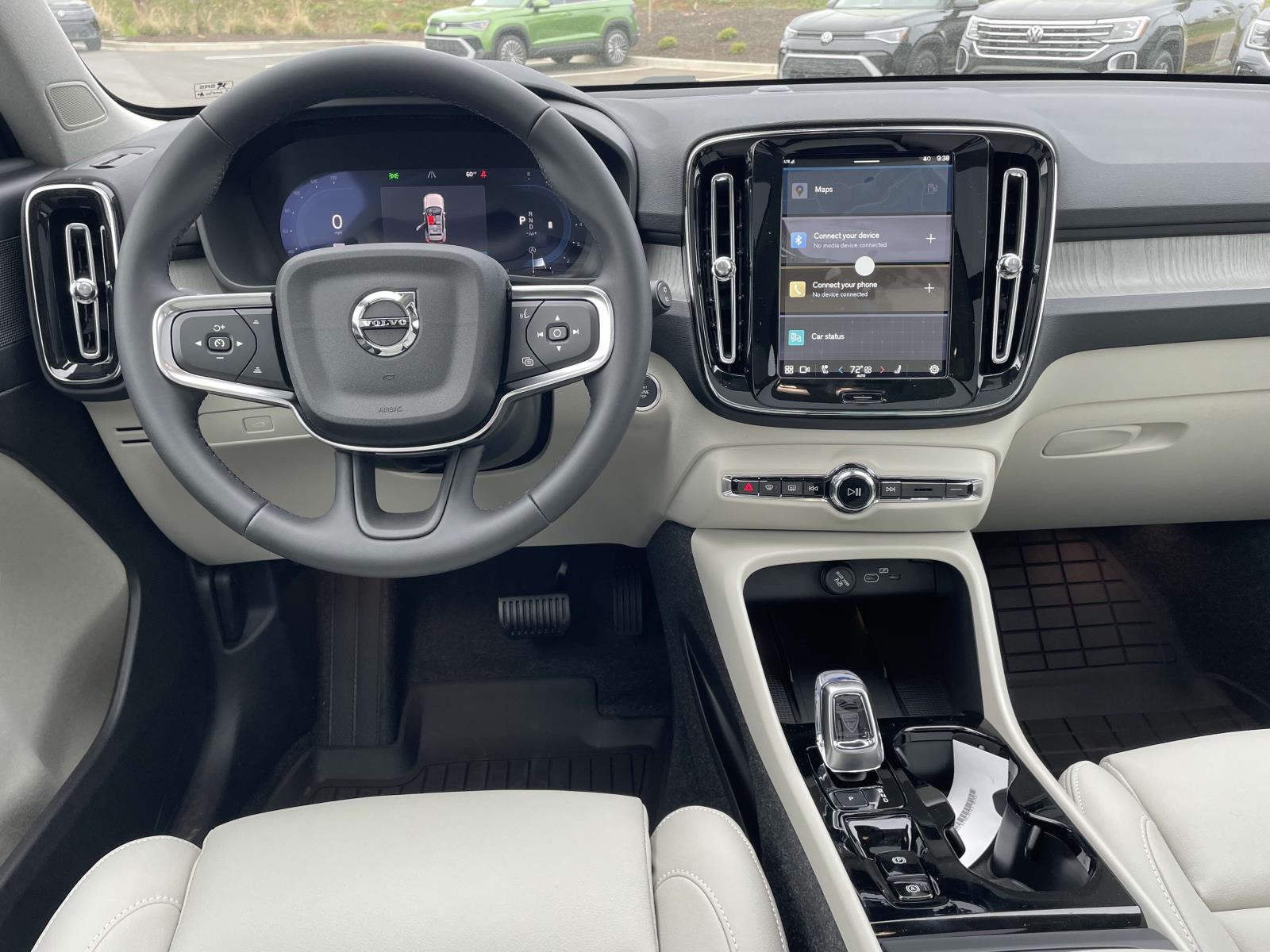 2025 Volvo XC40 Plus - Photo 18