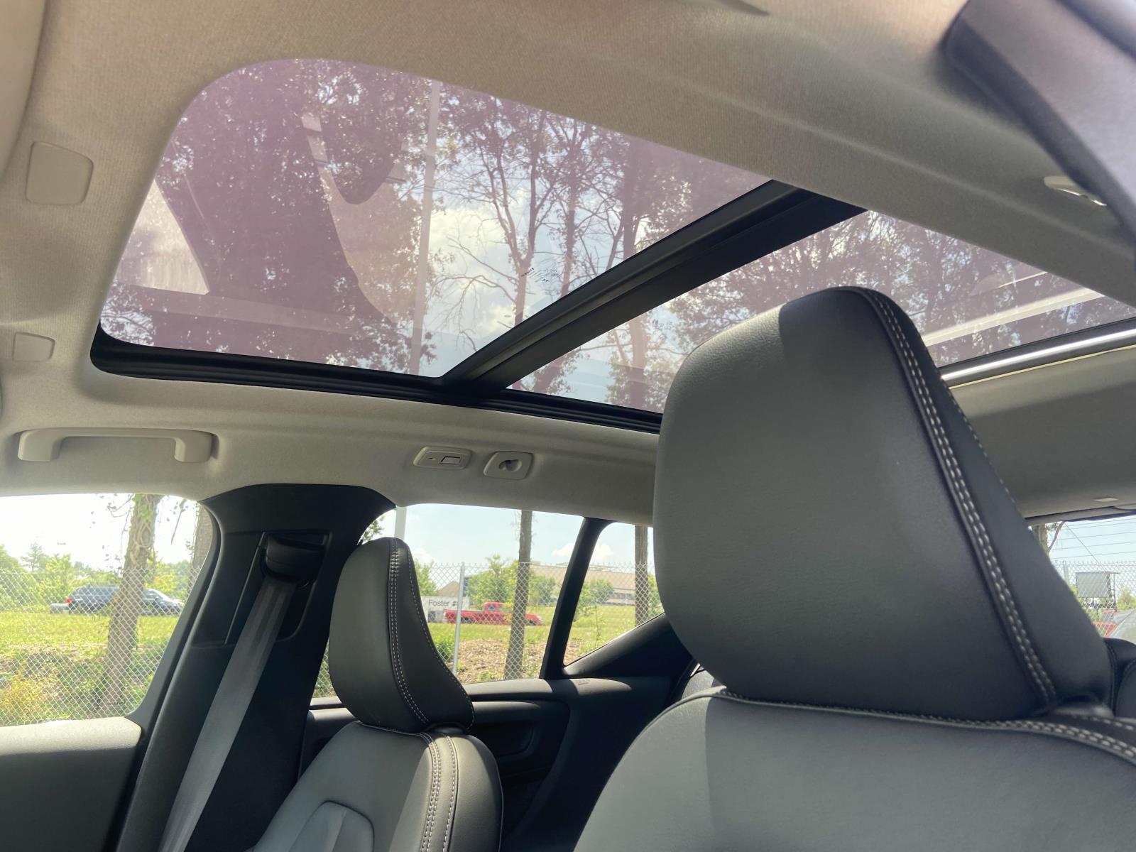 2026 Volvo XC40 Ultra - Photo 19