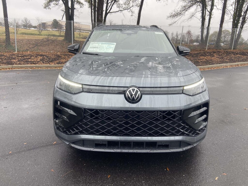 New 2026 Volkswagen Tiguan 2.0T SE R-Line Black Sport Utility