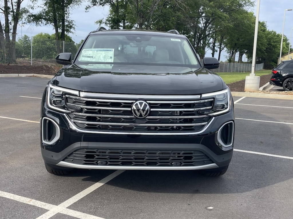 New 2026 Volkswagen Atlas 2.0T SE w/Technology Sport Utility
