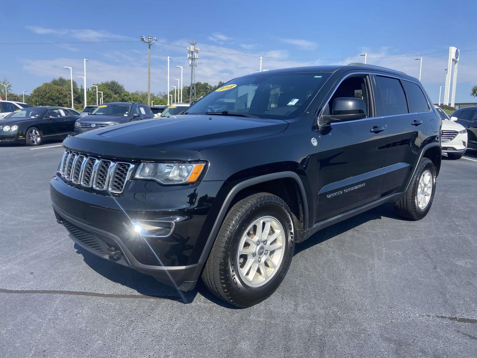 2018 Jeep Grand Cherokee Laredo E Sport photo 2