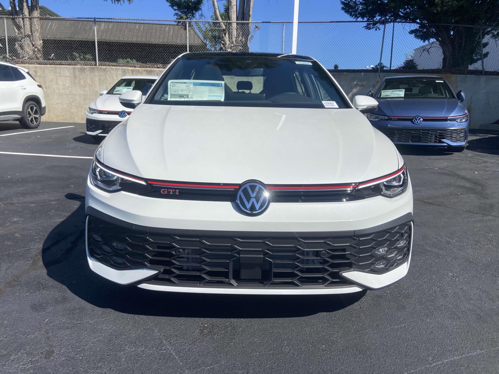 2025 Volkswagen Golf GTI SE photo 2