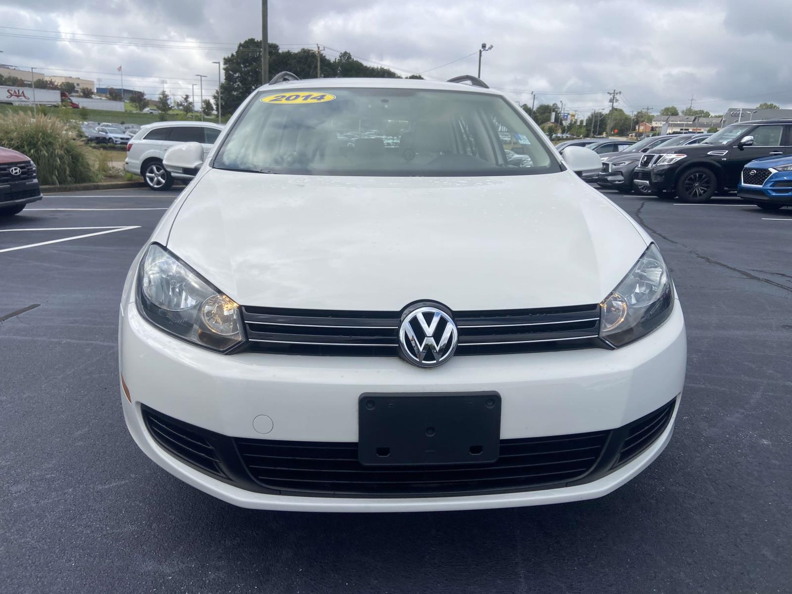 2014 Volkswagen Jetta SportWagen 2.5L S photo 2