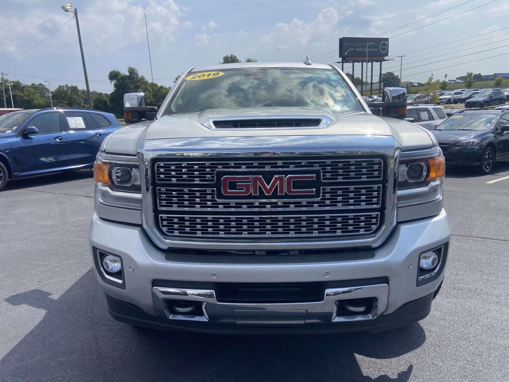 Used 2019 GMC Sierra 2500HD 4WD Crew Cab 153.7 Denali Crew Cab Pickup