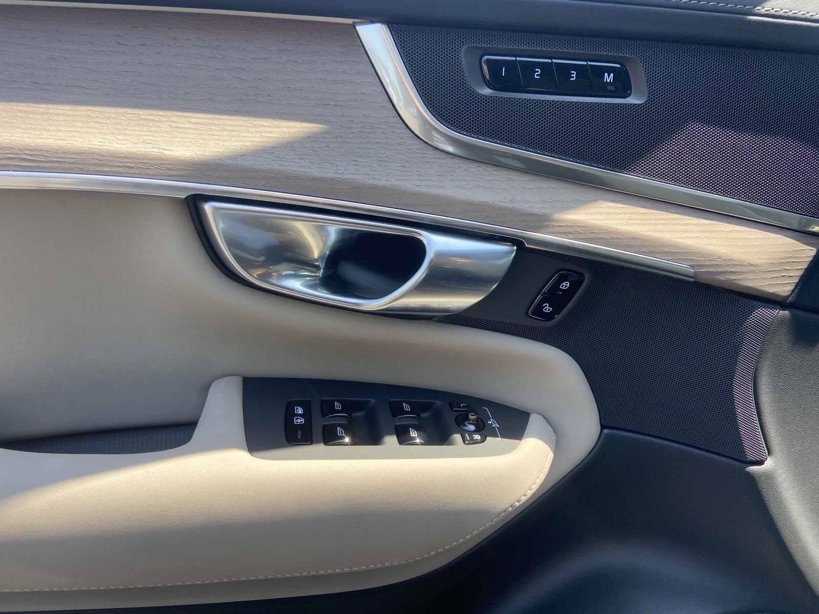 2026 Volvo XC90 Plus - Photo 21