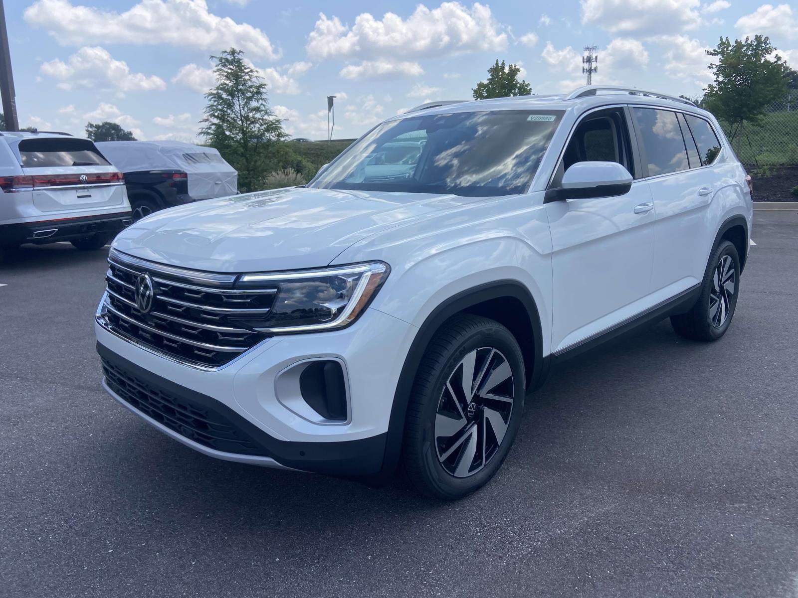 2026 Volkswagen Atlas SEL photo 3