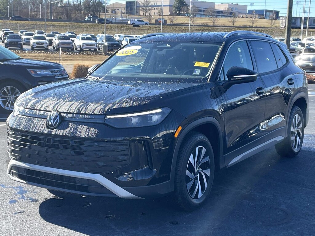 Certified 2025 Volkswagen Tiguan 2.0T S FWD Sport Utility