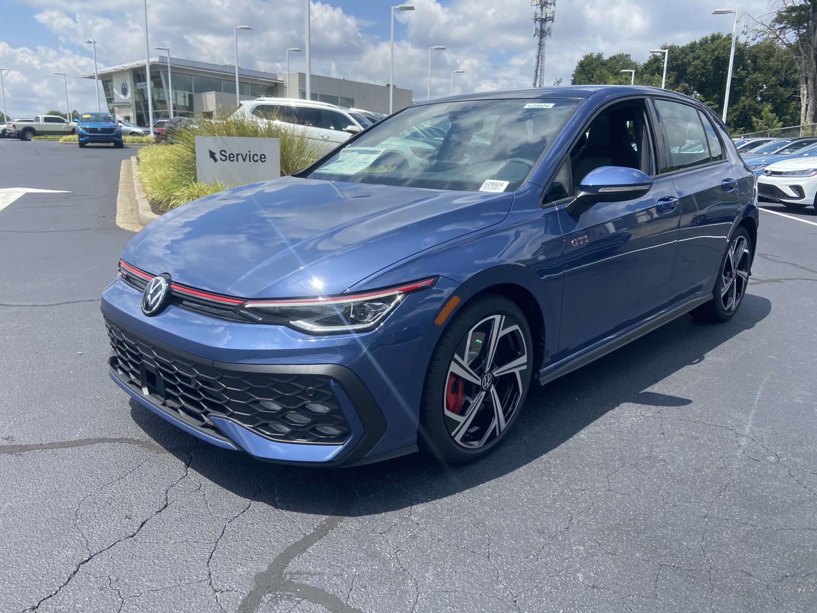2025 Volkswagen Golf GTI SE photo 2