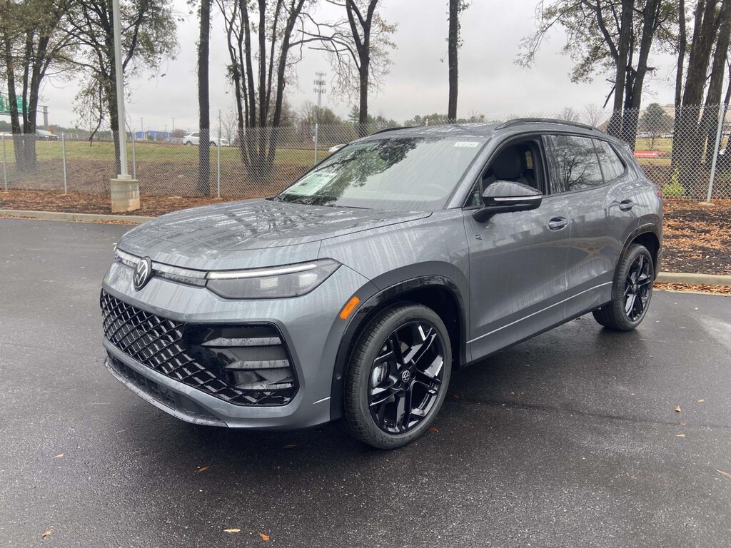 New 2026 Volkswagen Tiguan 2.0T SE R-Line Black Sport Utility