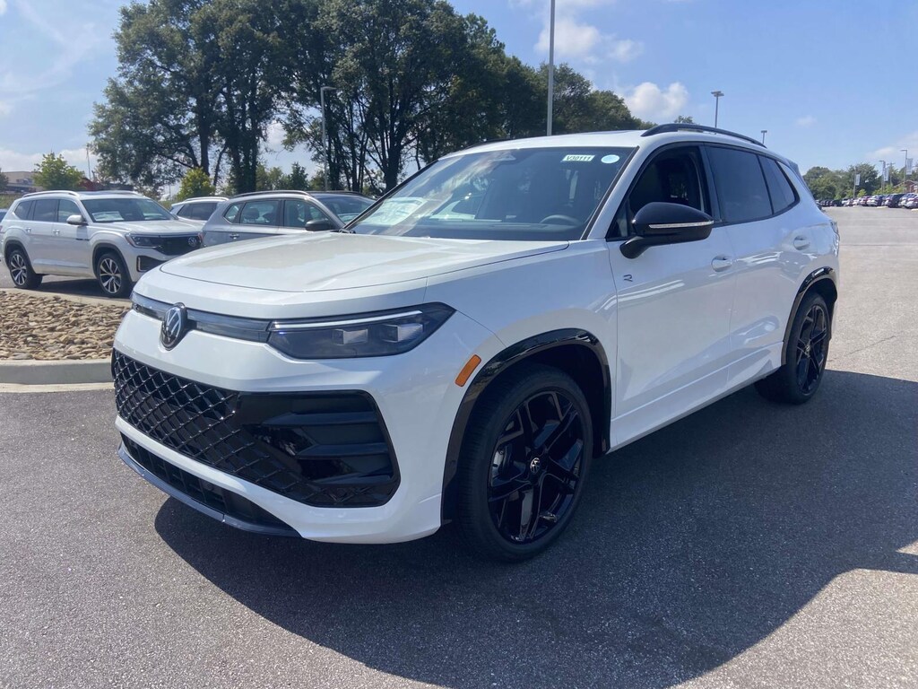 New 2025 Volkswagen Tiguan 2.0T SE R-Line Black Sport Utility