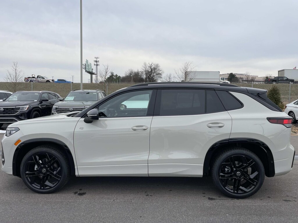 New 2026 Volkswagen Tiguan 2.0T SE R-Line Black FWD Sport Utility