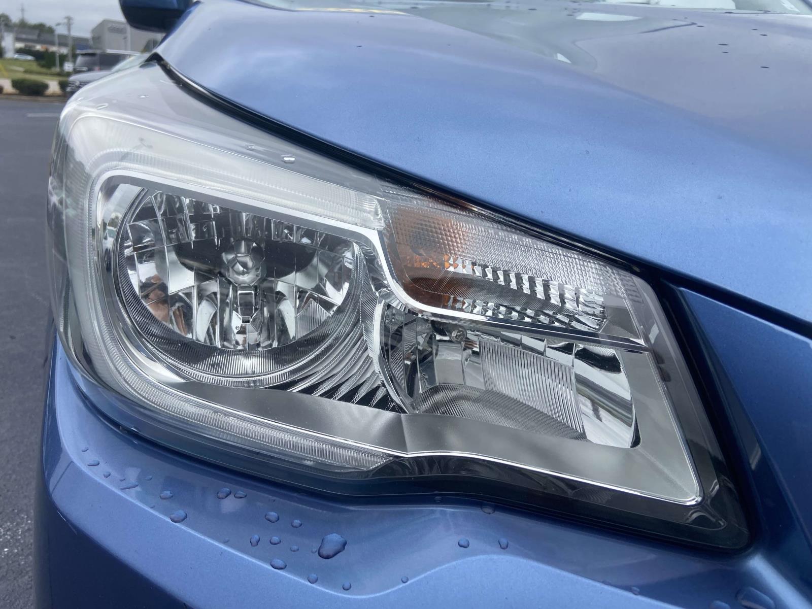 2017 Subaru Forester 2.5i Premium photo 4