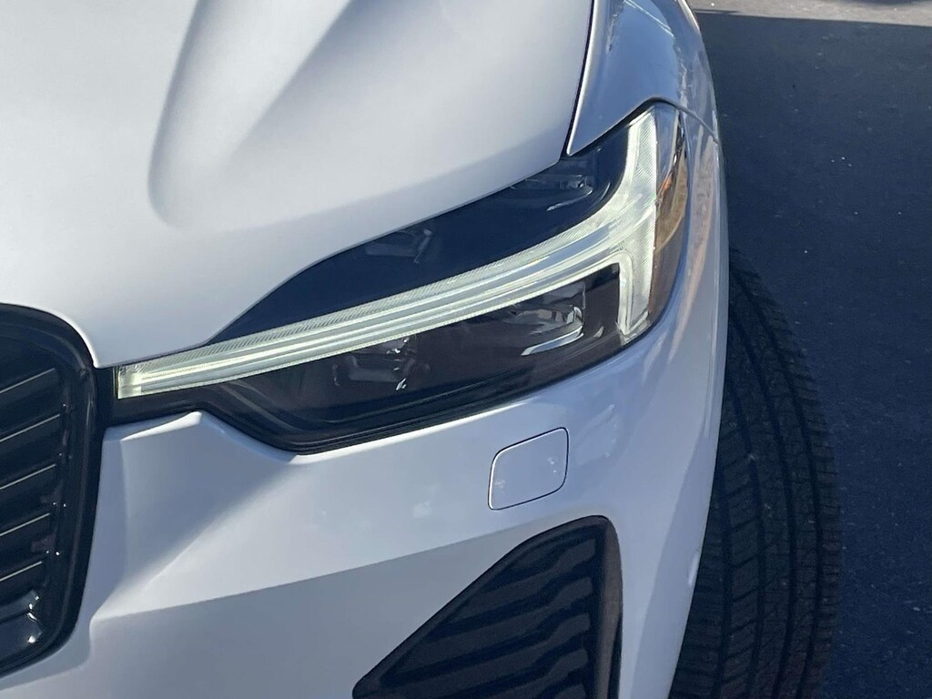New 2026 Volvo XC60 B5 Ultra Sport Utility