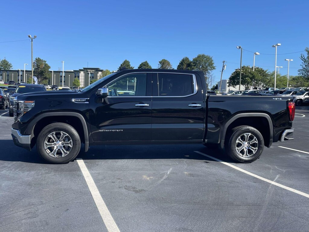 Used 2026 GMC Sierra 1500 4WD Crew Cab 147 SLT Crew Cab Pickup