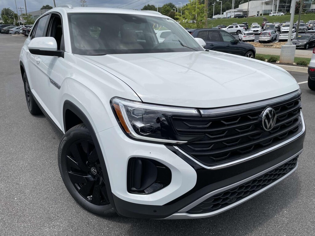 New 2025 Volkswagen Atlas Cross Sport 2.0T SE w/Technology Sport Utility