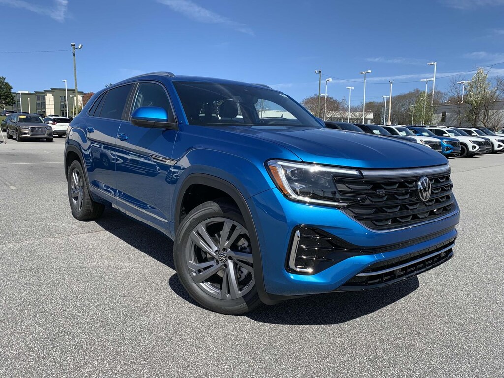 New 2024 Volkswagen Atlas Cross Sport 2.0T SEL R-Line 4MOTION Sport Utility