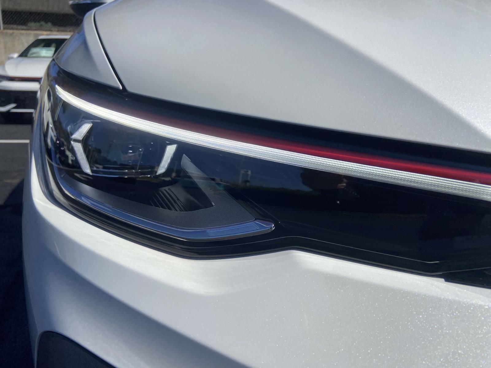 2025 Volkswagen Golf GTI SE photo 4