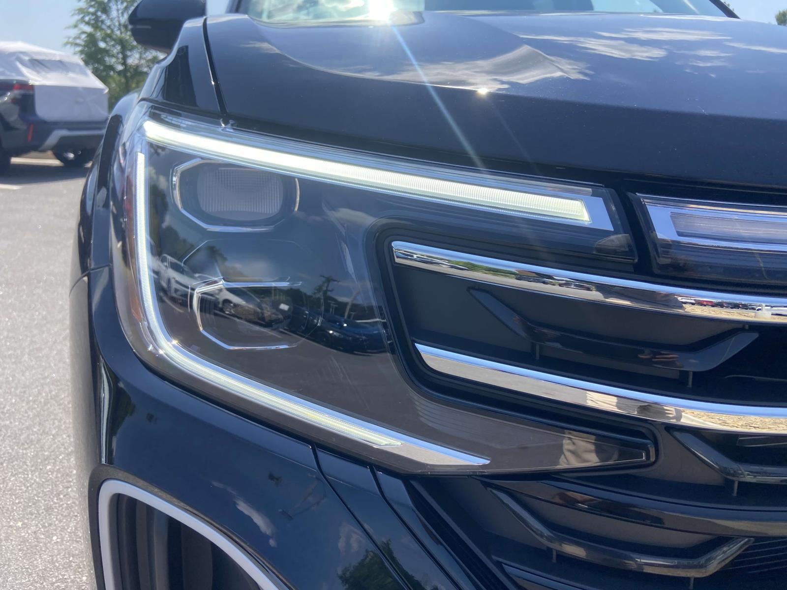 2026 Volkswagen Atlas Peak Edition SE photo 3