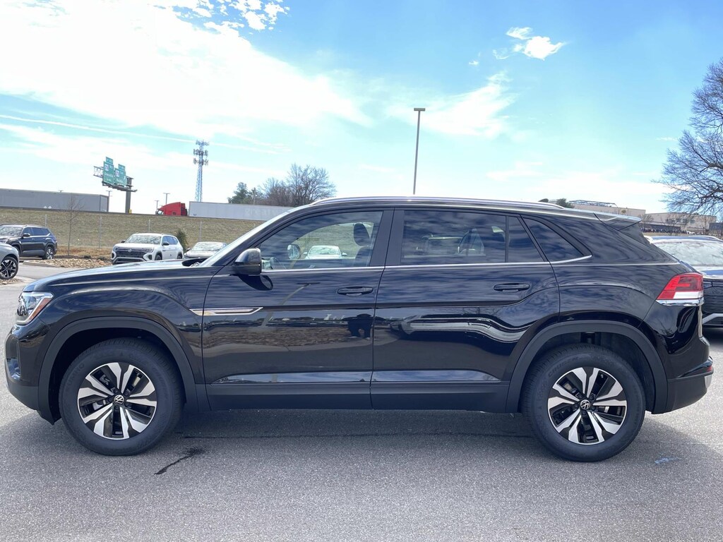 New 2026 Volkswagen Atlas Cross Sport 2.0T SE FWD Sport Utility