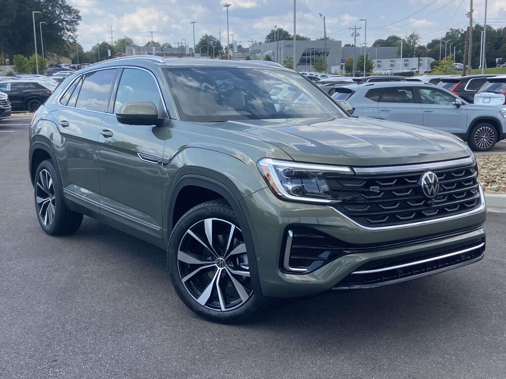 New 2026 Volkswagen Atlas Cross Sport 2.0T SEL Premium R-Line Sport Utility