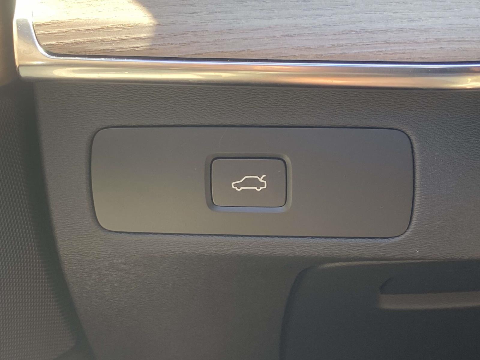 2026 Volvo XC90 Core - Photo 23