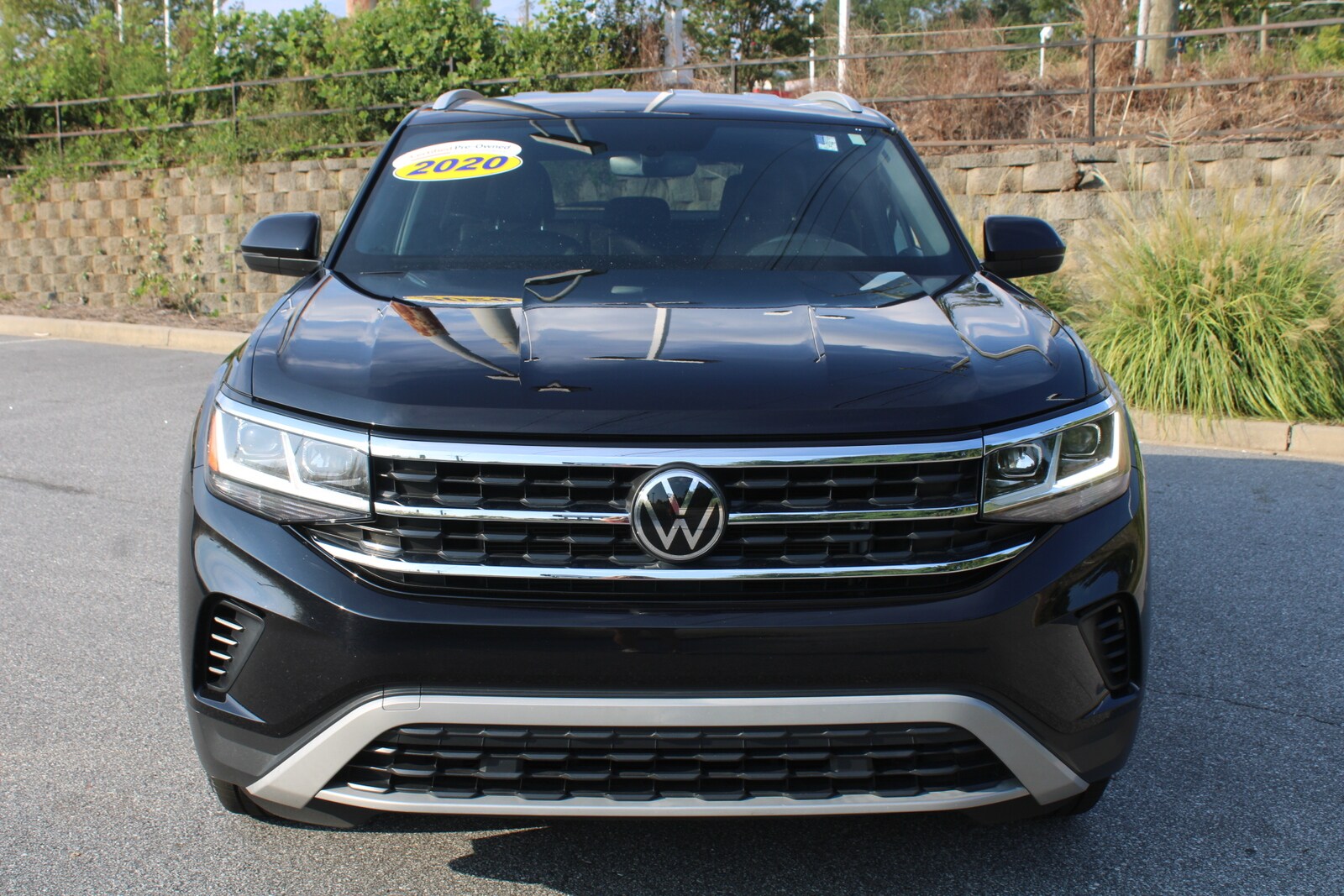 Certified 2020 Volkswagen Atlas Cross Sport SE with VIN 1V23C2CA5LC231384 for sale in Greenville, SC