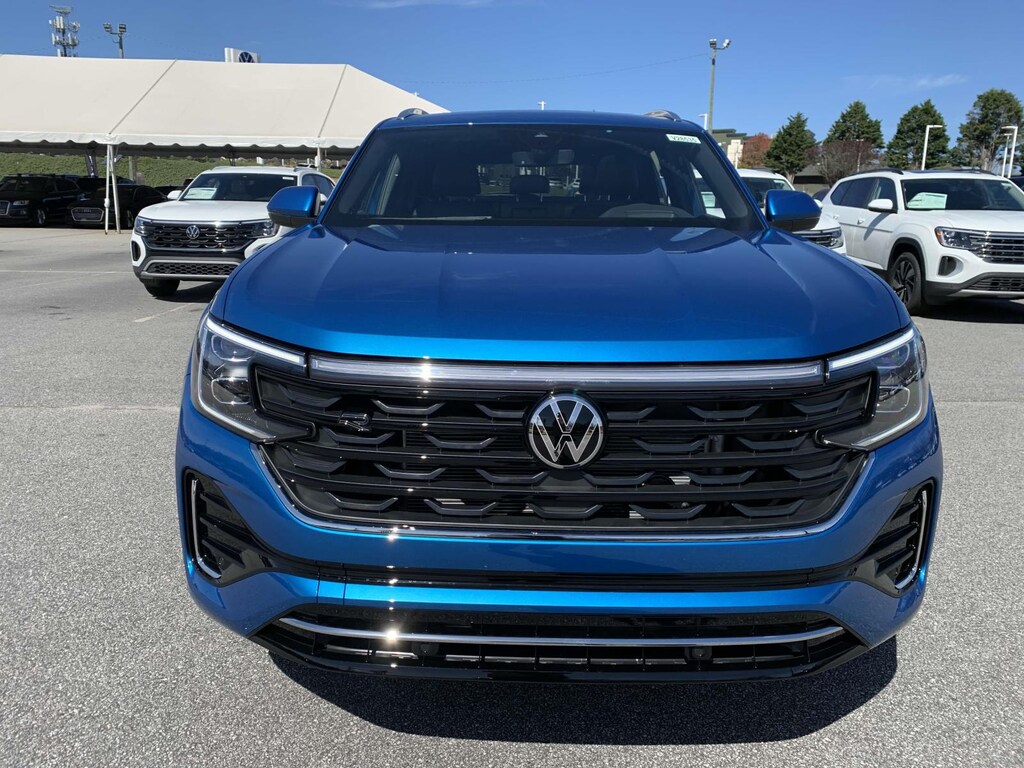 New 2024 Volkswagen Atlas Cross Sport 2.0T SEL R-Line 4MOTION Sport Utility