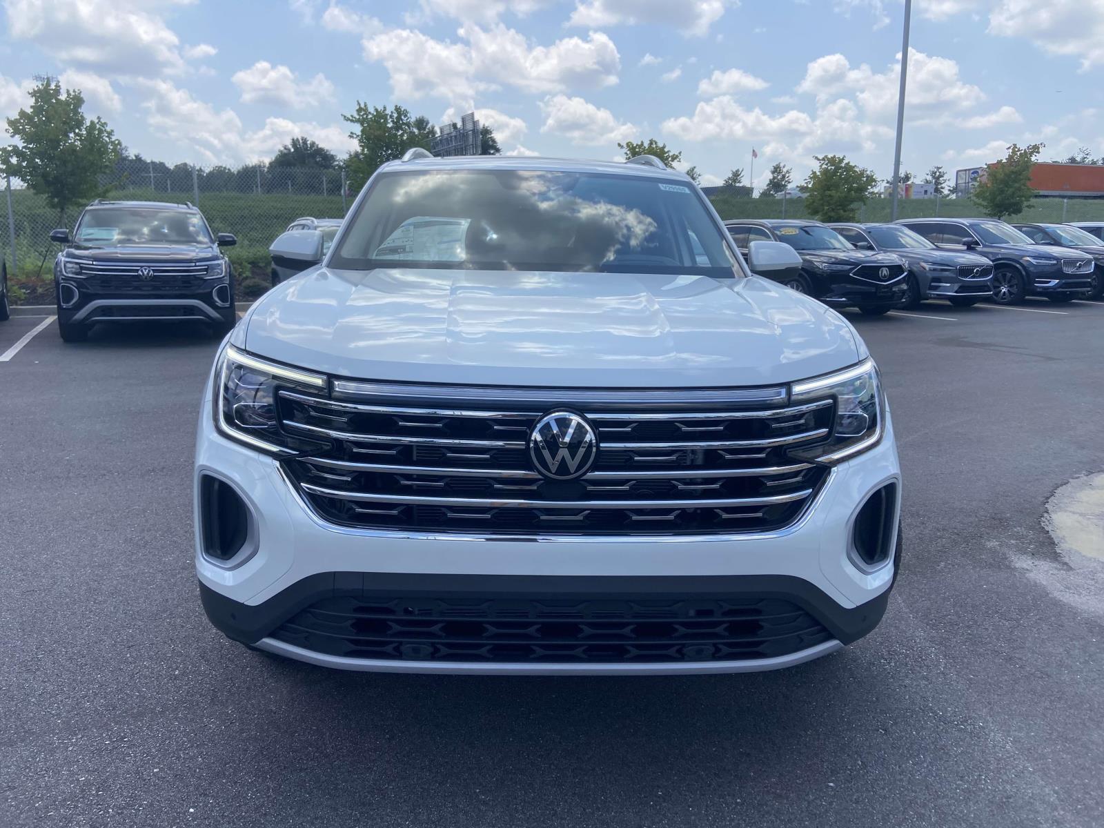 2026 Volkswagen Atlas SEL photo 2