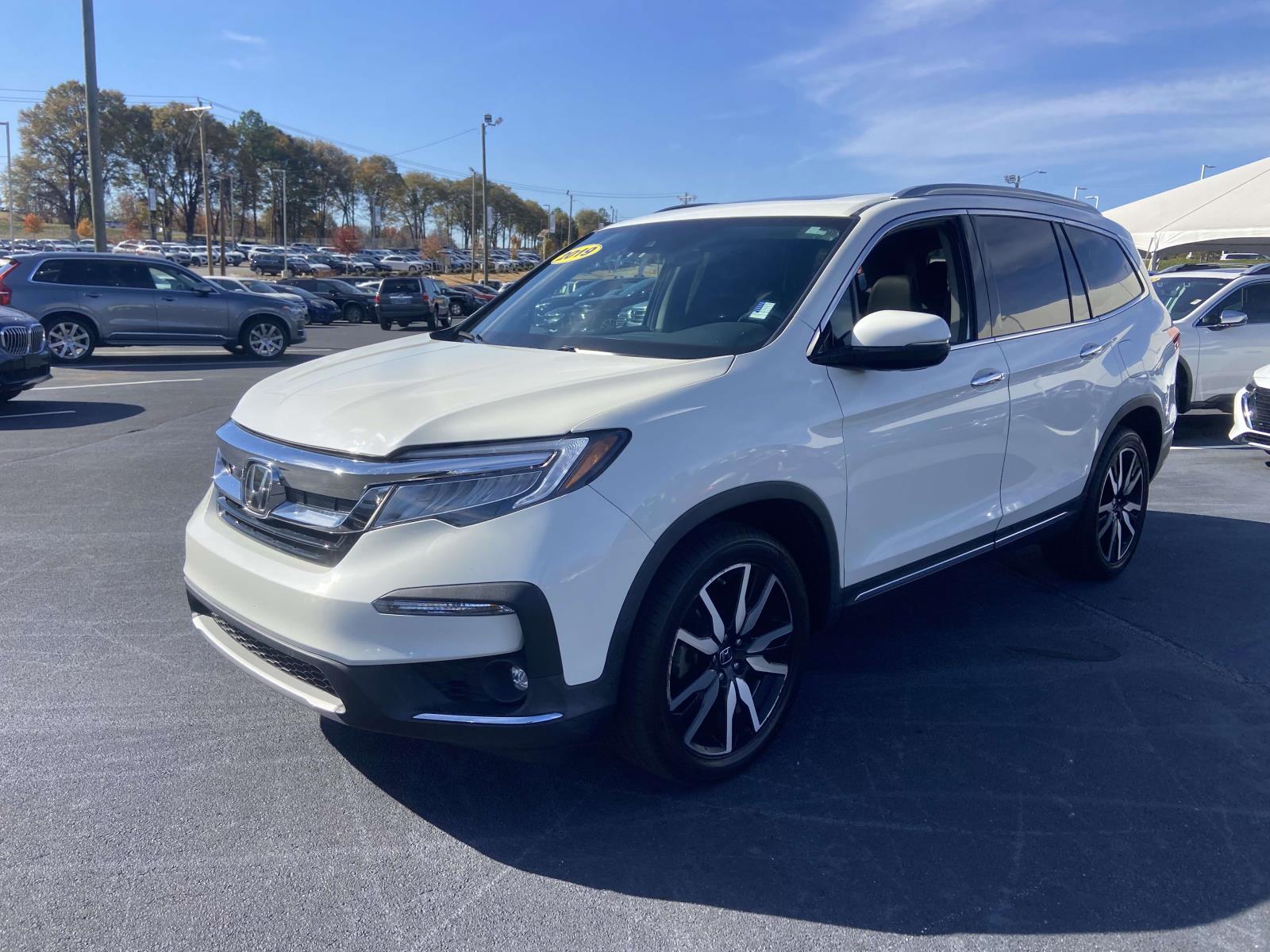 2019 Honda Pilot Touring photo 2