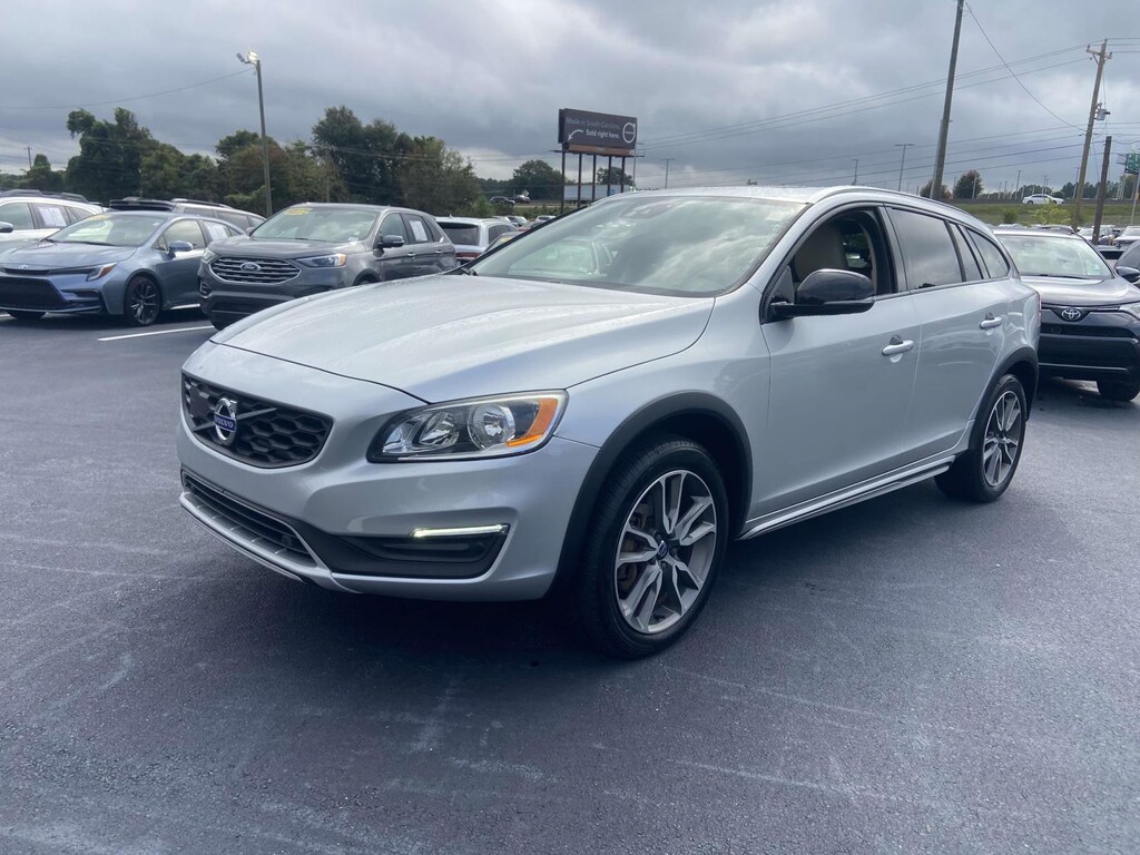 Used 2017 Volvo V60 Cross Country T5 AWD Car