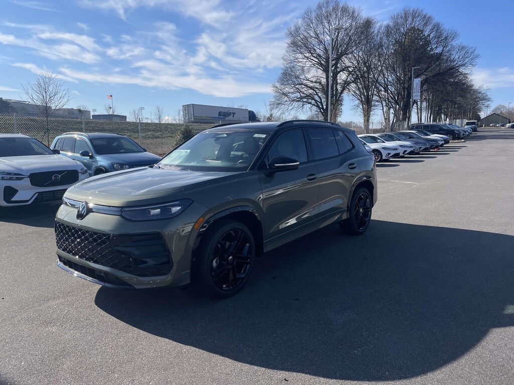 New 2026 Volkswagen Tiguan 2.0T SE R-Line Black FWD Sport Utility