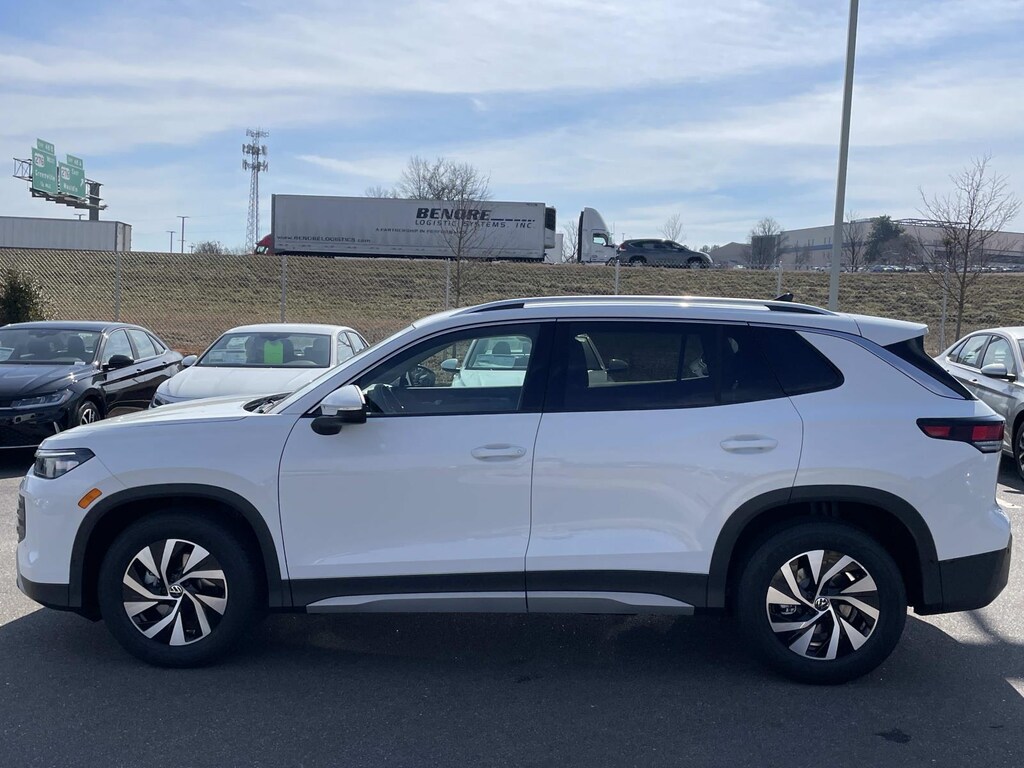 New 2026 Volkswagen Tiguan 2.0T S FWD Sport Utility