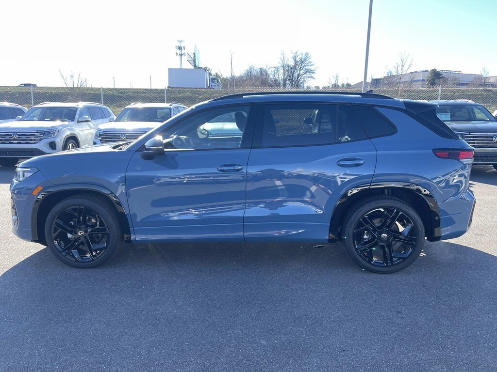 New 2026 Volkswagen Tiguan 2.0T SE R-Line Black FWD Sport Utility